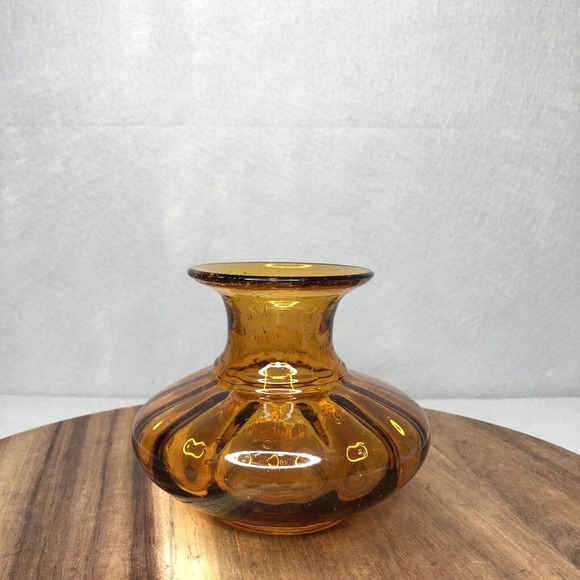 Vintage Squat Amber Glass Vase Ribbed Sides 4 1/2" tall x 5" wide Hand Blown - Picture 1 of 6